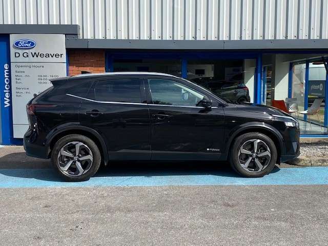 Nissan Qashqai 1.3 Dig-t Mhev 140 N-connecta 2Wd Glass Roof Silver #7