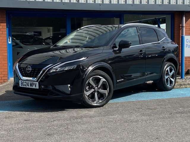 Nissan Qashqai 1.3 Dig-t Mhev 140 N-connecta 2Wd Glass Roof Silver #9