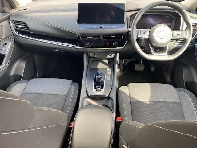 Nissan Qashqai 1.3 Dig-t Mhev 140 N-connecta 2Wd Glass Roof Silver #14