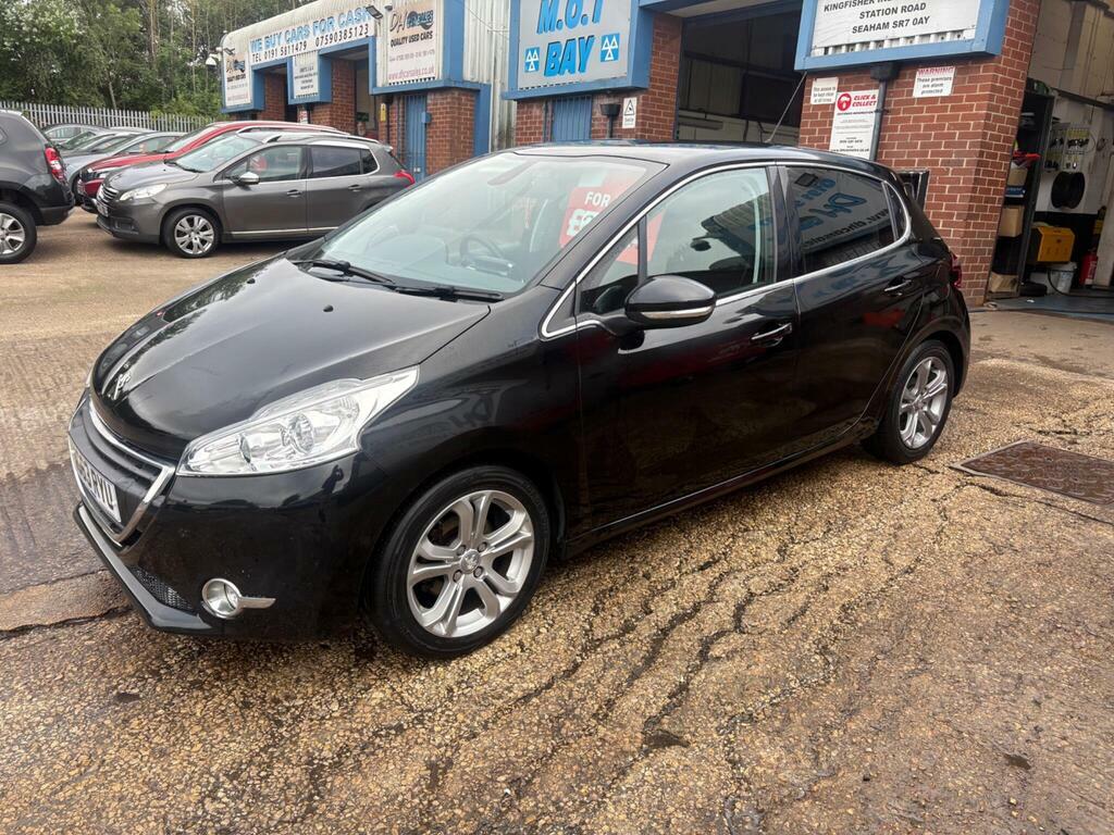 Peugeot 208 1.4 Hdi Allure Euro 5 Black #4