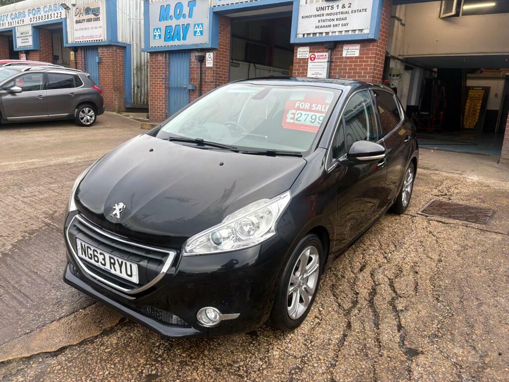Peugeot 208 1.4 Hdi Allure Euro 5 Black #3