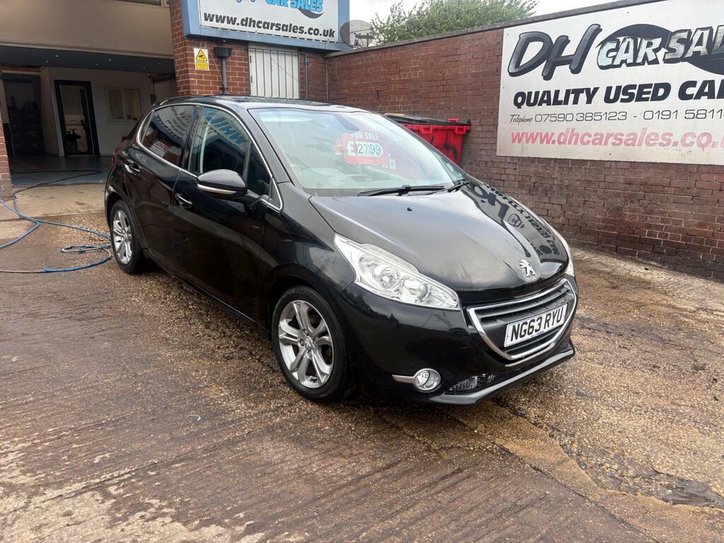 Peugeot 208 1.4 Hdi Allure Euro 5 Black