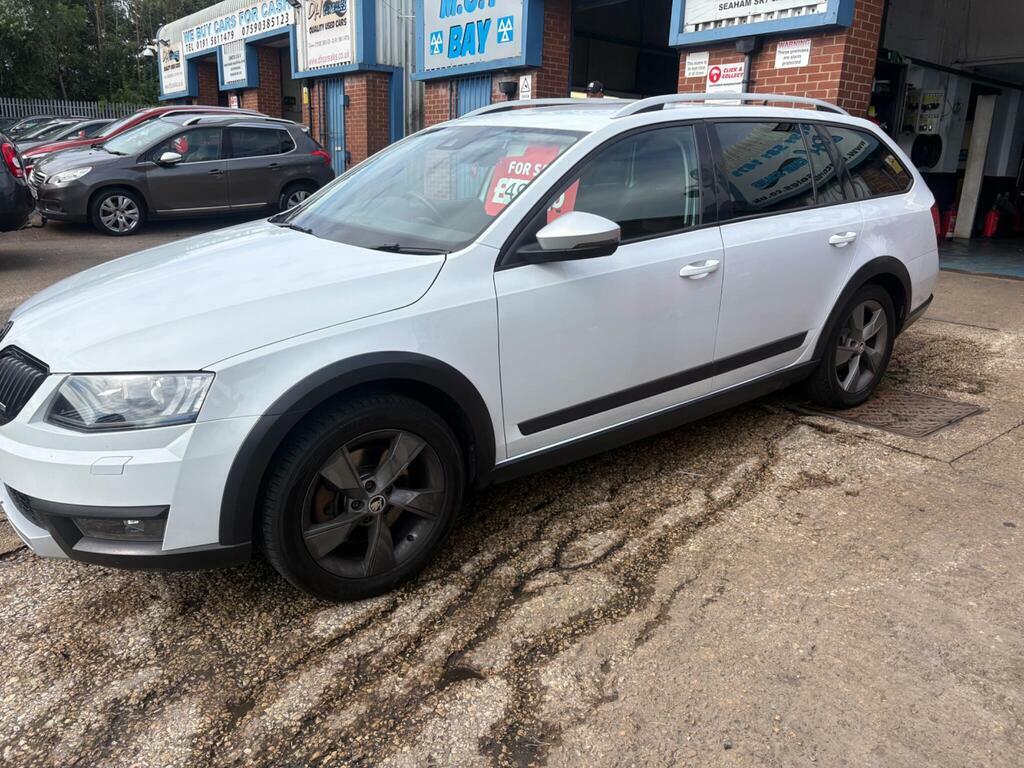 Skoda Octavia 2.0 Tdi Scout Dsg 4Wd Euro 6 S S White #4