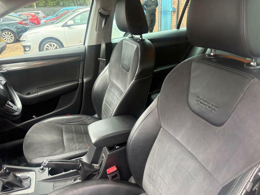 Skoda Octavia Estate 2.0 Se Tdi Cr Dsg Grey #19