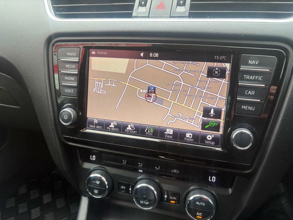 Skoda Octavia Estate 2.0 Se Tdi Cr Dsg Grey #16