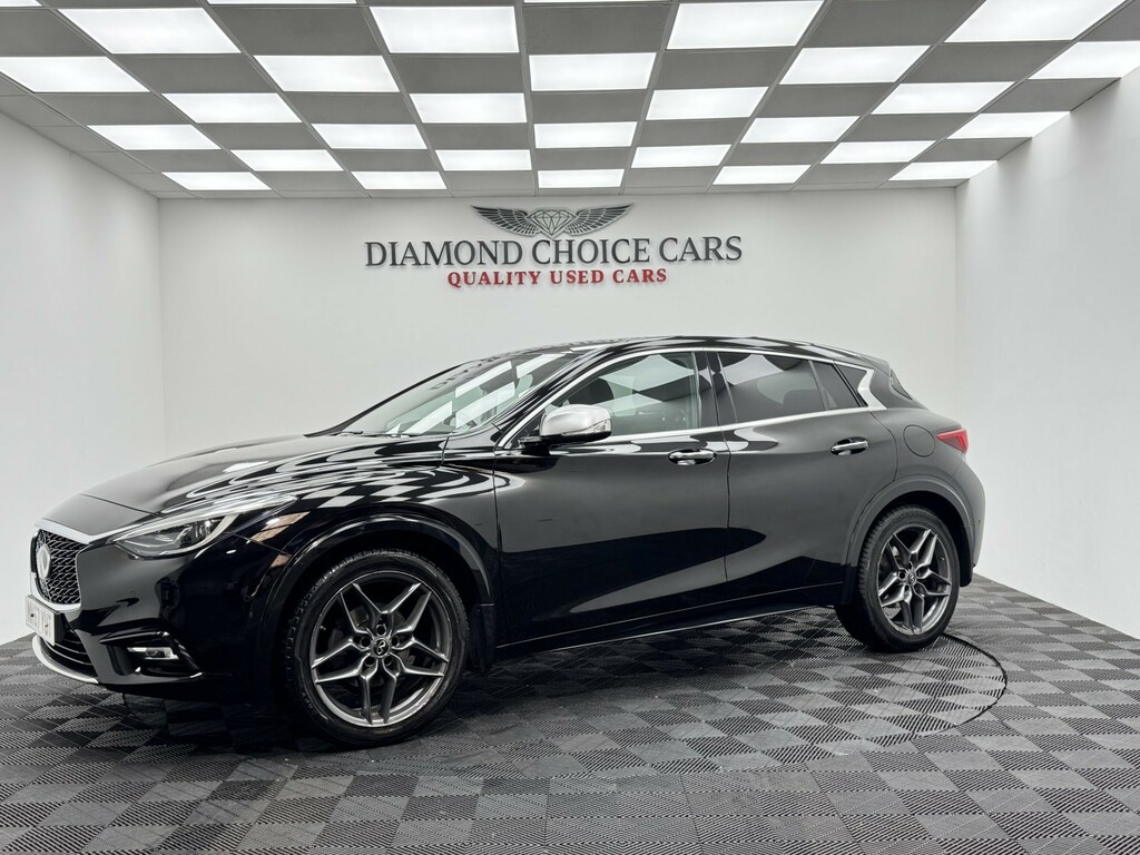 Infiniti Q30 1.6 T Premium Intouch NK67YUT Black #3