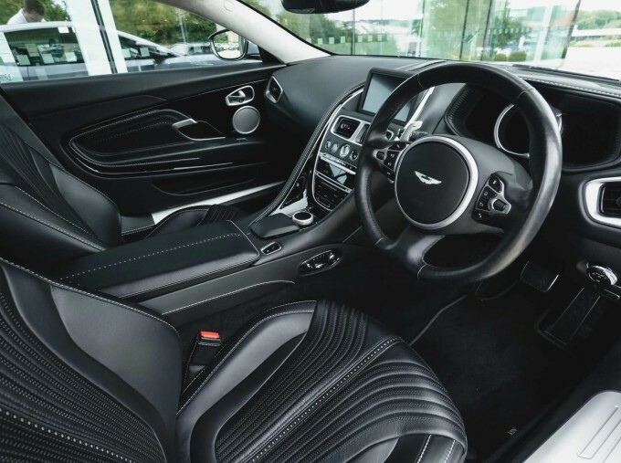 Aston Martin DB11 V8 Euro 6 Silver #3