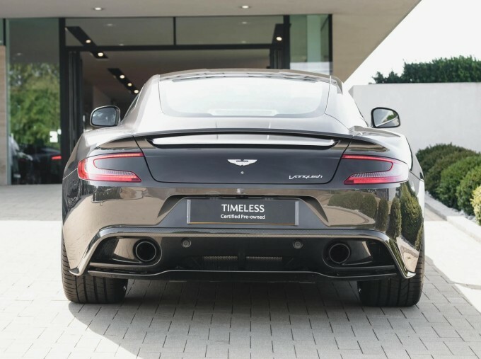 Aston Martin Vanquish 6.0L V12 8-Speed Coupe White #18