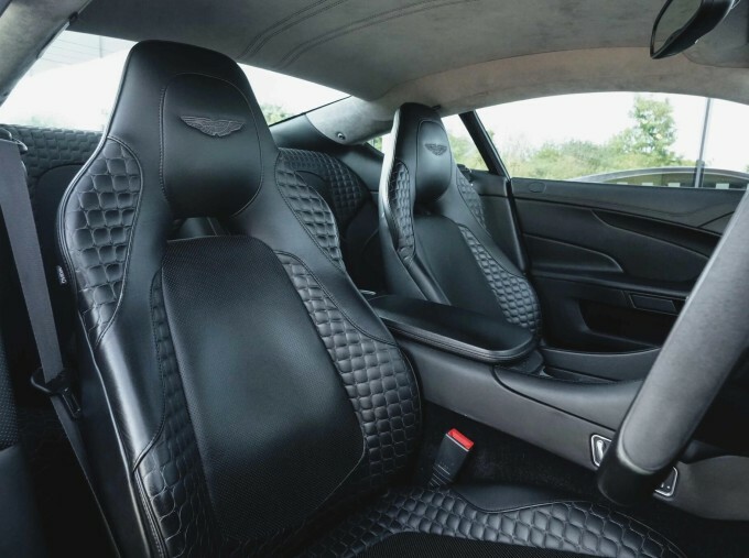Aston Martin Vanquish Vanquish Coupe Silver #4