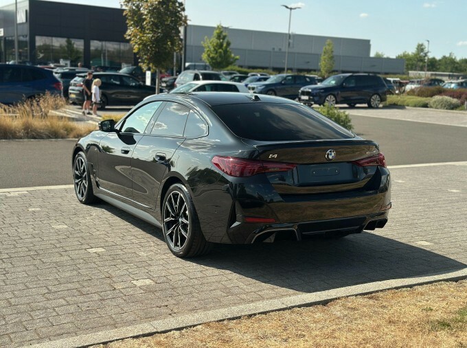 BMW i4 40 83.9Kwh M Sport Edrive NXC575E Blue #4