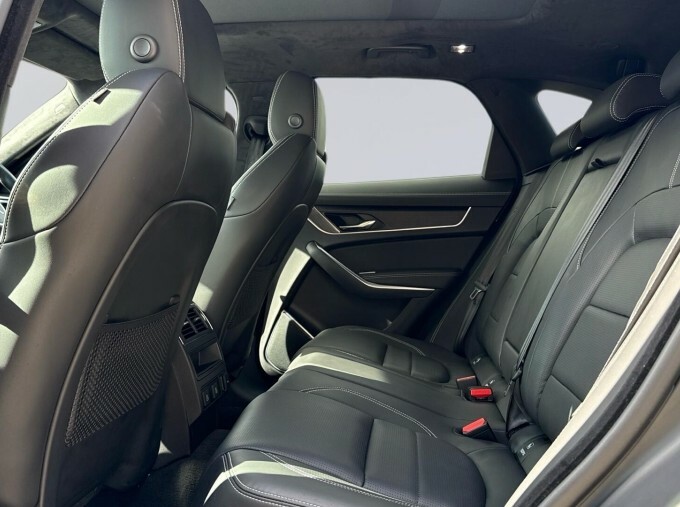 Jaguar F-Pace P400e 19.3Kwh R-dynamic Hse Black 90Th Anniversary Black #4