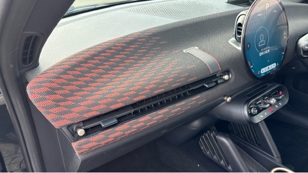 Mini Electric Countryman Sport S All4 Red #33