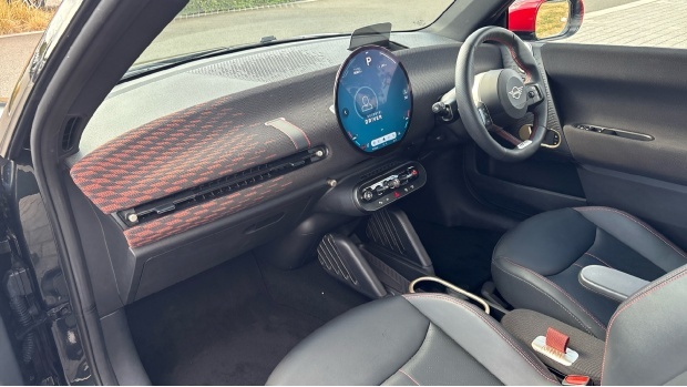 Mini Electric Countryman Sport S All4 Red #7