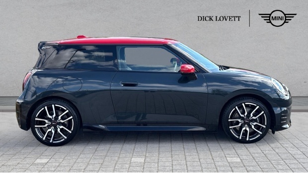 Mini Electric Countryman Sport S All4 Red #3