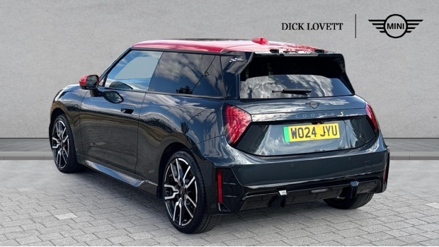Mini Electric Countryman Sport S All4 Red #2