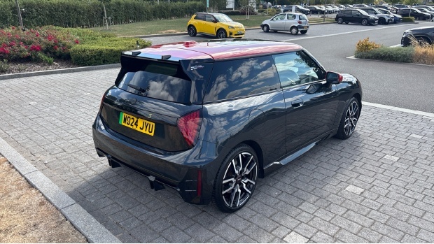 Mini Electric Countryman Sport S All4 Red #38