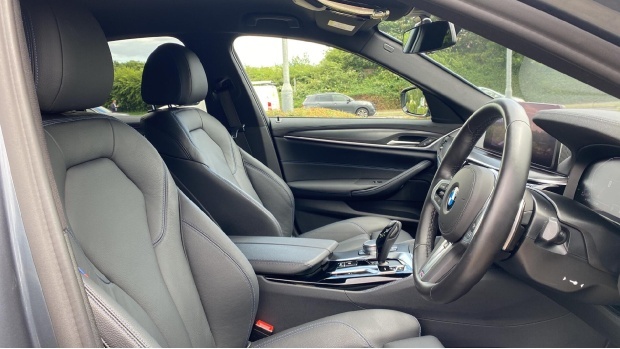 BMW 5 Series 530E M Sport Black #11
