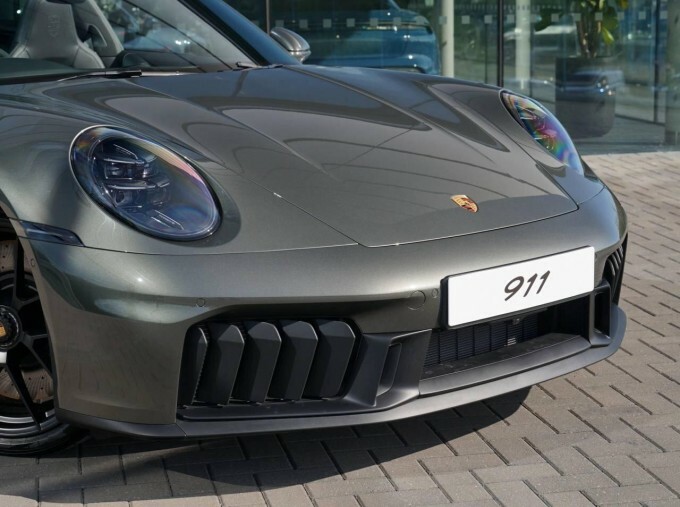 Porsche 911 Carrera 4 Gts Cabriolet 2026 Grey #55