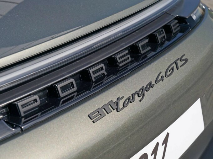 Porsche 911 Carrera 4 Gts Cabriolet 2026 Grey #65