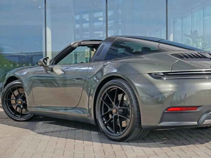 Porsche 911 Carrera 4 Gts Cabriolet 2026 Grey #61