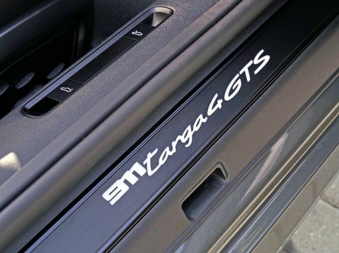 Porsche 911 Carrera 4 Gts Cabriolet 2026 Grey #31