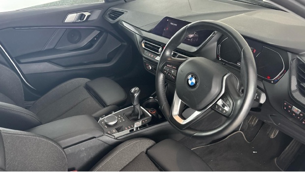 BMW 1 Series 118I Sport Euro 6 5-Door White #6