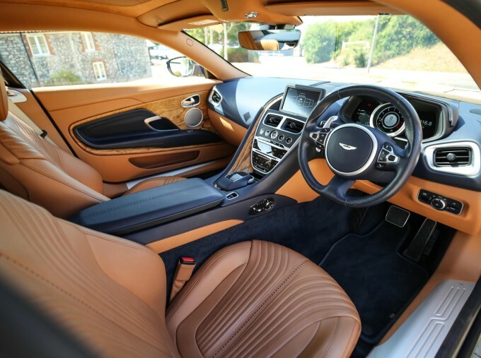 Aston Martin DB11 4.0 V8 Euro 6 2-Door Blue #3