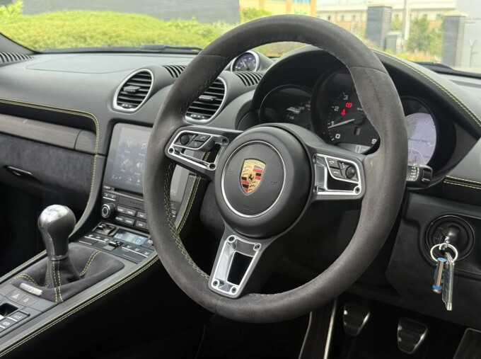 Porsche 718 Spyder 4.0 Spyder Euro 6 2-Door  #4