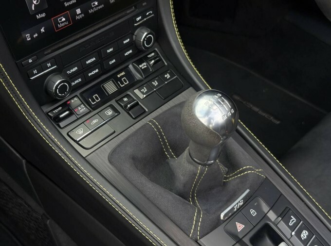Porsche 718 Spyder 4.0L 4.0 2,700 Miles Only Silver #31