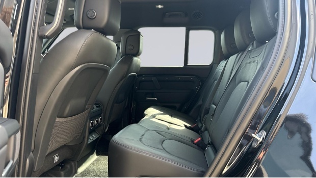Land Rover Defender 130 3.0 D350 Mhev X-dynamic Hse 4Wd Euro 6 5-Door Black #4