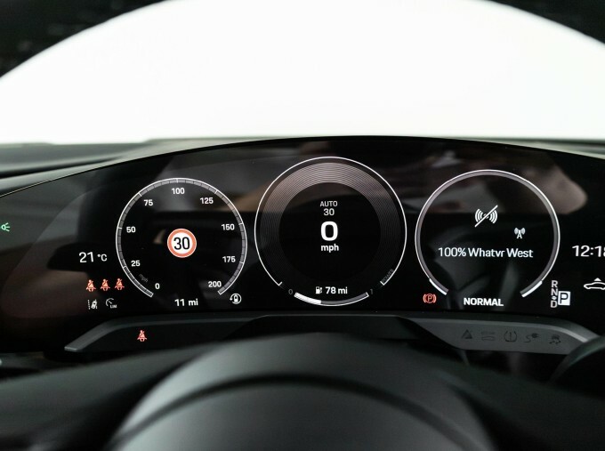 Porsche Taycan 420Kw 4S 93Kwh Grey #66