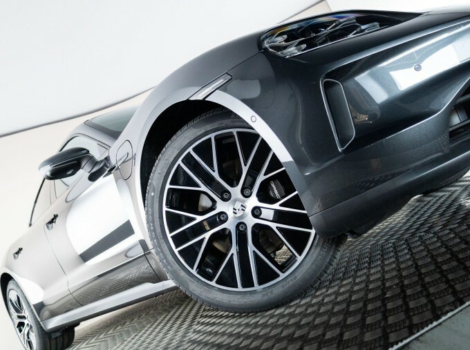 Porsche Taycan 420Kw 4S 93Kwh Grey #59