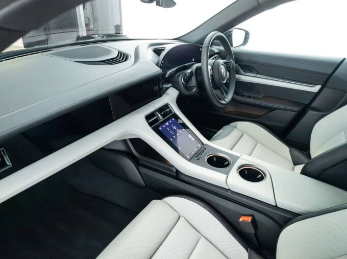 Porsche Taycan 420Kw 4S 93Kwh Grey #17