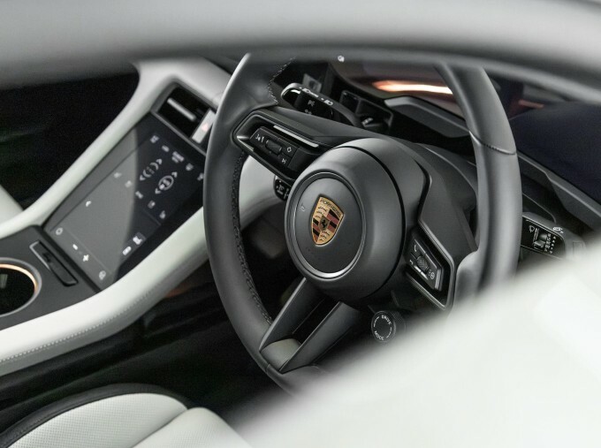 Porsche Taycan 420Kw 4S 93Kwh Grey #70