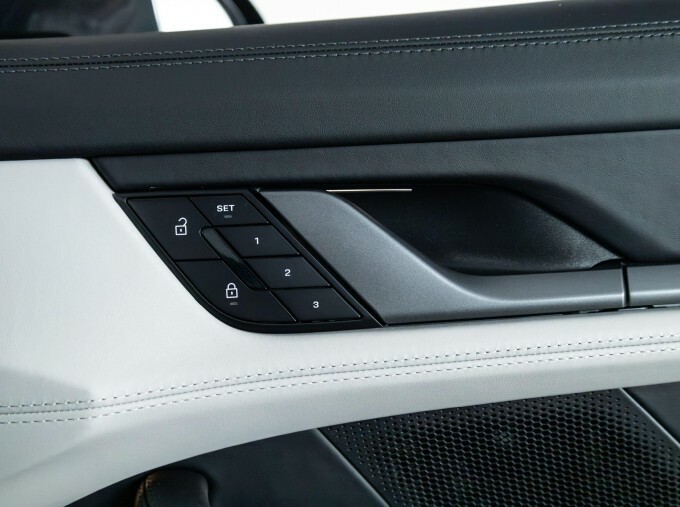 Porsche Taycan 420Kw 4S 93Kwh Grey #56