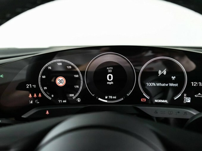 Porsche Taycan 420Kw 4S 93Kwh Grey #38