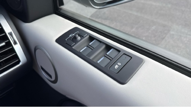 Land Rover Discovery 3.0 D350 Tempest Station Wagon Grey #25