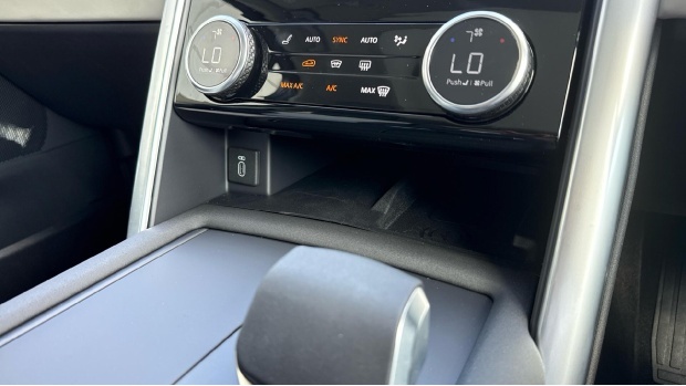 Land Rover Discovery 3.0 D350 Tempest Station Wagon Grey #28