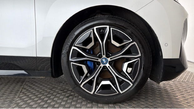 BMW iX 40 76.6Kwh M Sport Xdrive Blue #14