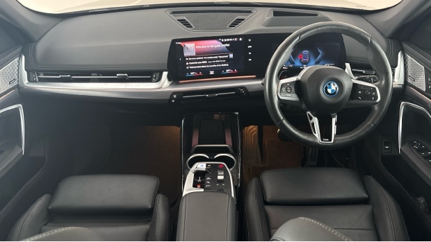 BMW iX1 30 66.5Kwh M Sport Xdrive 5-Door 11Kw Charge Blue #4