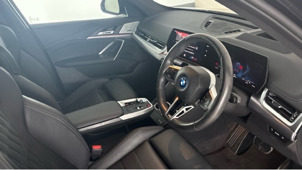 BMW iX1 30 66.5Kwh M Sport Xdrive 5-Door 11Kw Charge Blue #6