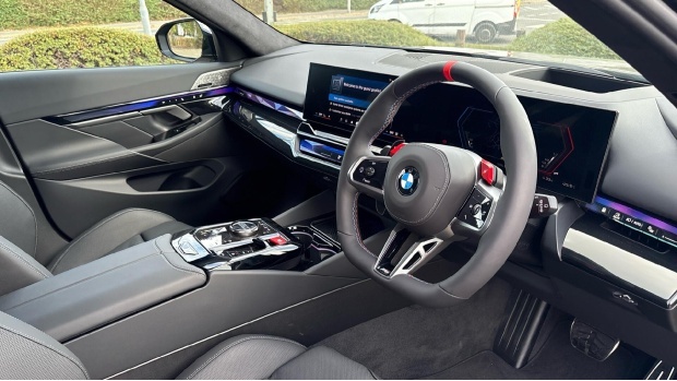 BMW M5 22.1Kwh Touring Steptronic Xdrive Euro 6 5-Door Blue #6