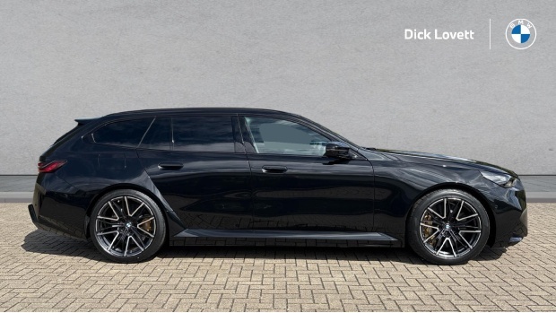 BMW M5 22.1Kwh Touring Steptronic Xdrive Euro 6 5-Door Blue #3