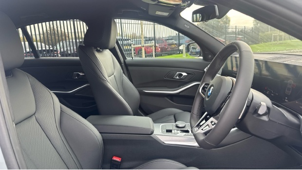BMW 3 Series 320I M Sport Touring White #11