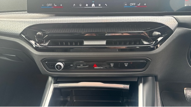 BMW 3 Series 320I M Sport Touring White #36