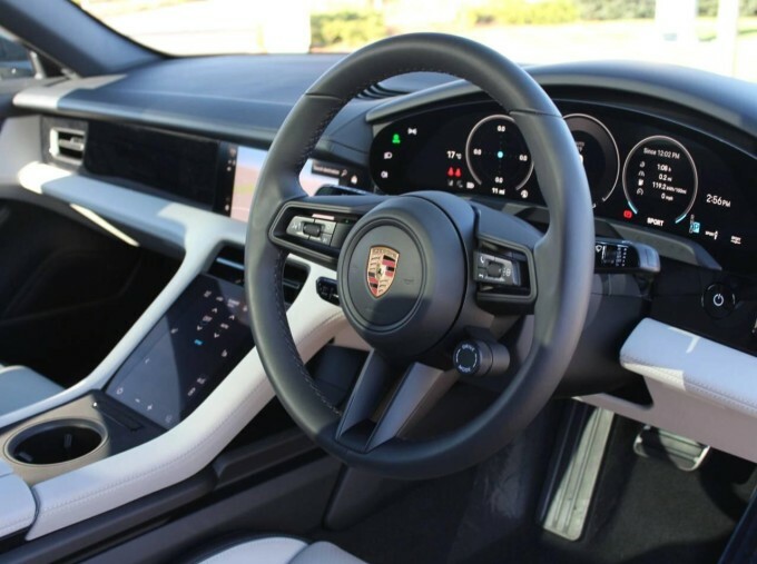 Porsche Taycan Taycan Limousine Green #4