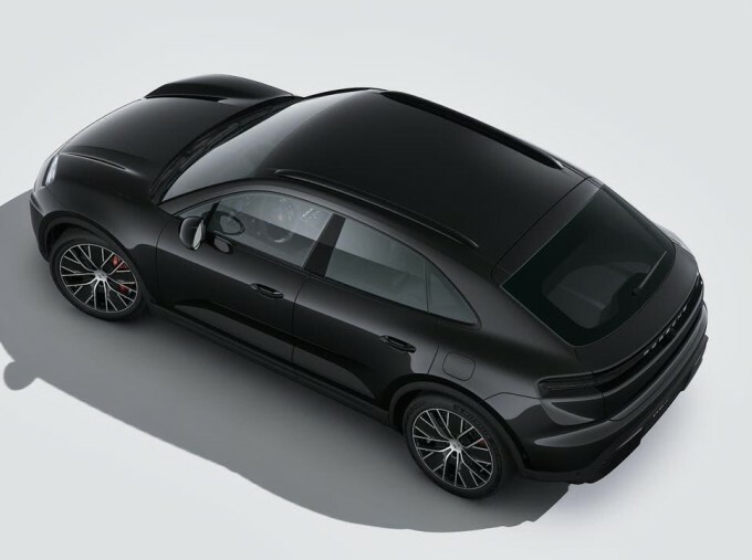 Porsche Macan 100Kwh 4S 4Wd 5-Door Black #4