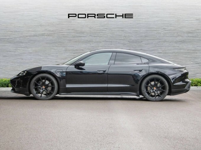 Porsche Taycan Taycan Limousine Black #2