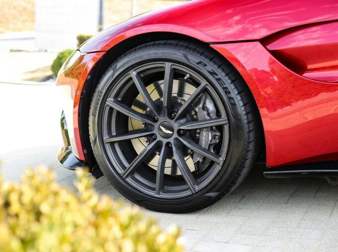 Aston Martin Vantage V8 Roadster Euro 6 Red #4