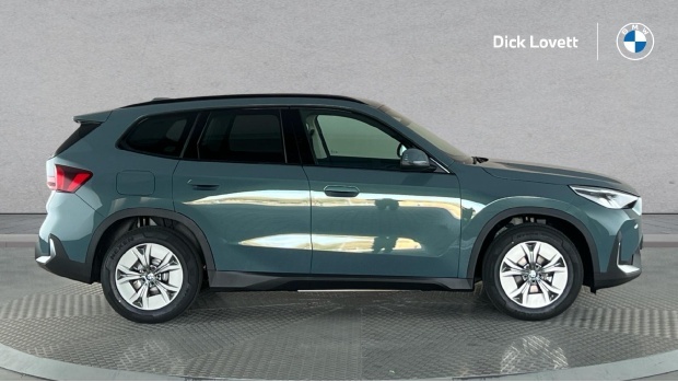 BMW iX1 20 66.5Kwh Sport Edrive 5-Door 11Kw Charger Green #3